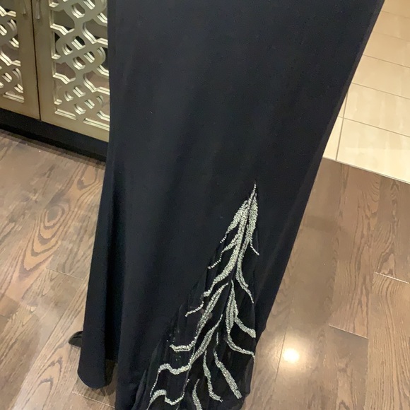 Le Gala Dress - Picture 9 of 15